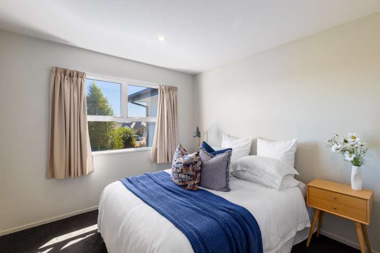 2/39 Gallaghan Close Wigram_8