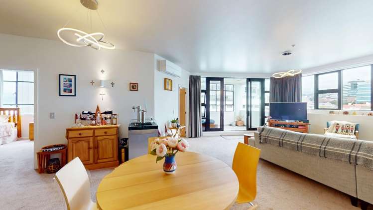 9/125 Thorndon Quay 1372_3