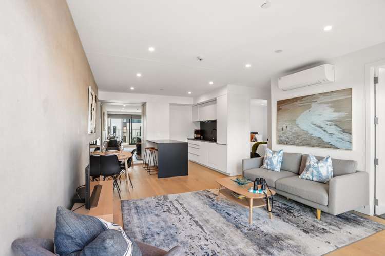302/2 Miller Street Point Chevalier_5