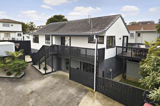 1/150 Bradbury Road Botany Downs_2