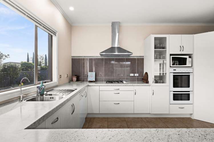 2 Delta Mews Place Clive_1