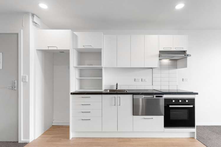 2E/21 St Jude Street Avondale_2