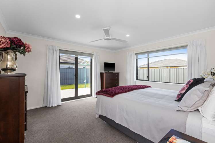 12 Portland Place Poraiti_11