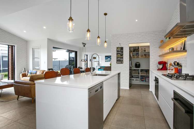 65 Alan Livingston Drive Cambridge_8