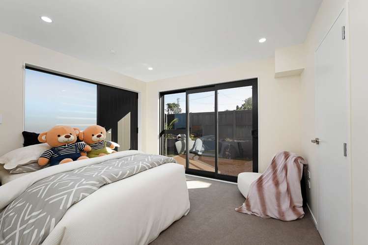 1, 2, 8/14 Woodford Avenue Henderson_17