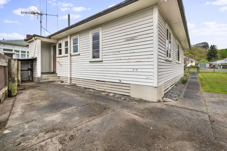 42 Paraekaretu Street Hunterville_17