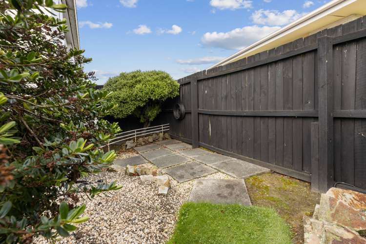 42a Delaware Crescent Russley_13