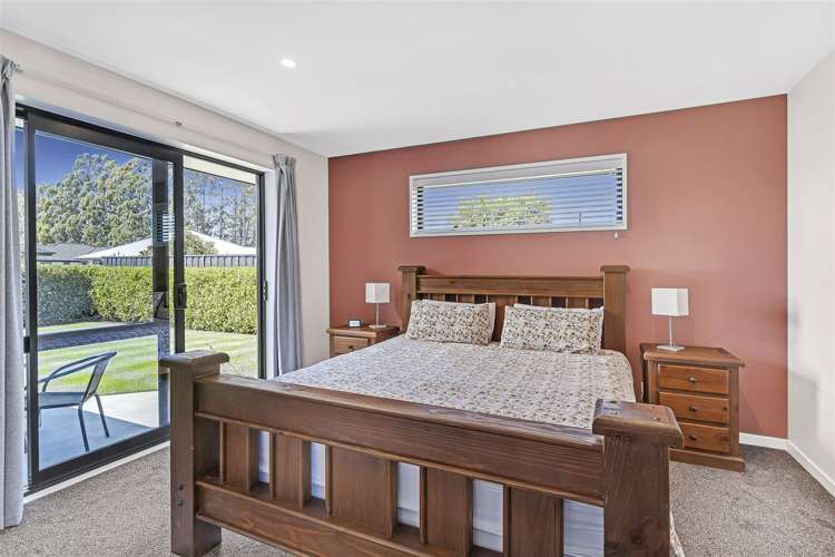 6 Fry Place Rolleston_11