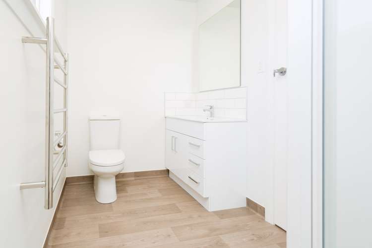 20 Denise Crescent Hornby_10