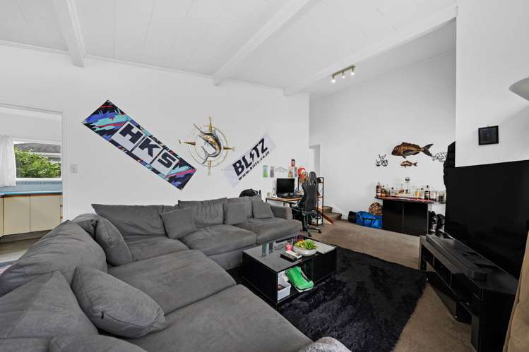 8 Malvina Place Bucklands Beach_1