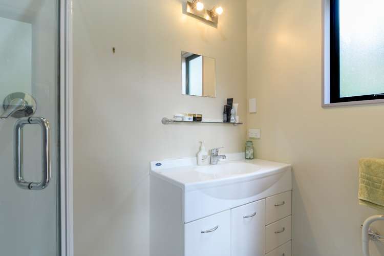 120 Walford Road Aongatete_19