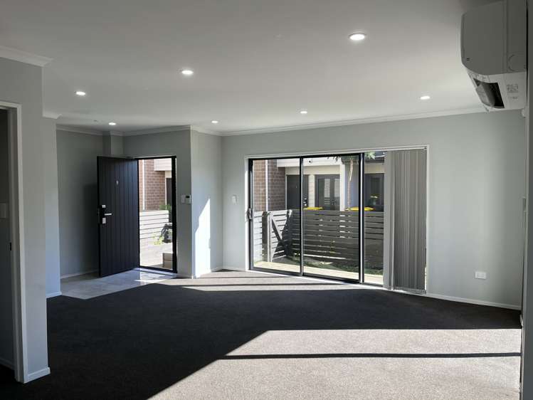8/30 Calvert Ave Mangere East_2