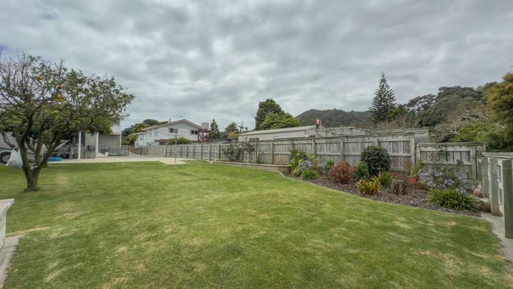 7 West Crescent Te Puru_32