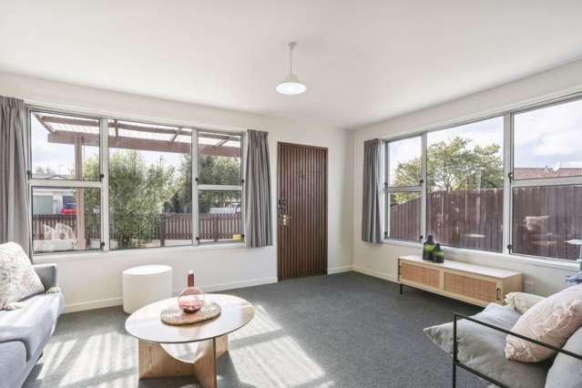 1/6 Quinton Place Bishopdale_2
