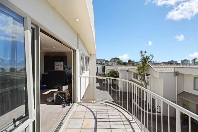 4/11a Ruakiwi Road 500063_1