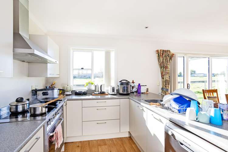 87 Lothian Crescent Strathern_6