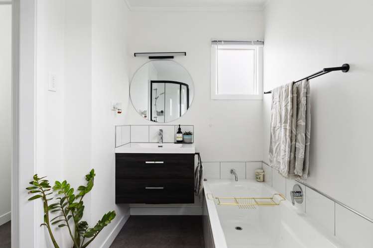 42 Valley Road Mangapapa_11