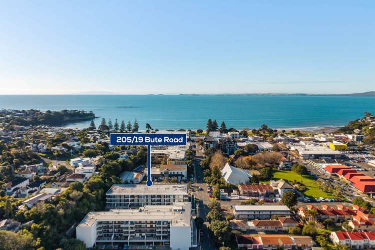 205/19 Bute Road Browns Bay_17