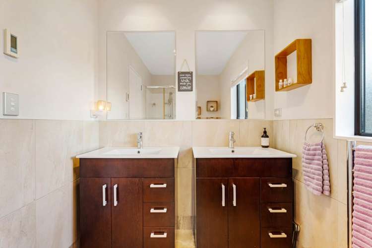 23 Terrasini Drive Flat Bush_30