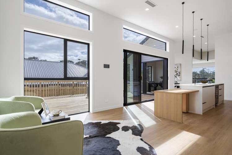 17 Awanui Road Red Beach_11