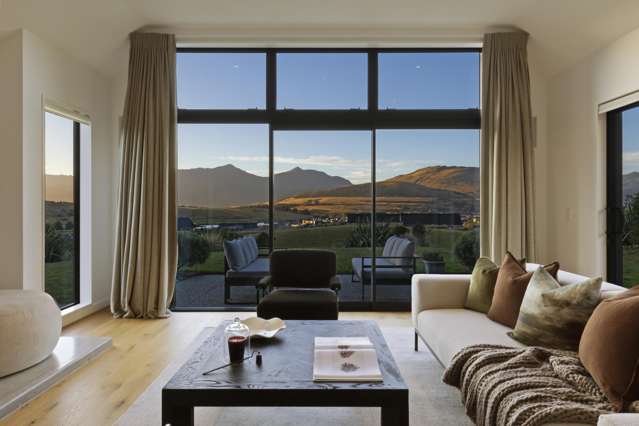 3 Pioneer Court Jack's Point_1