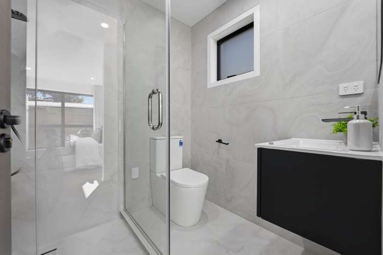 24 Thorp Street St Johns_13