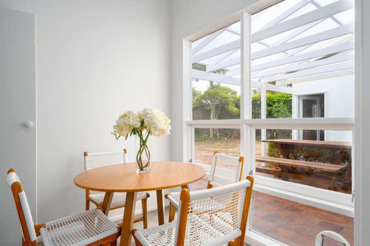 5 Chudleigh Grove Churton Park_11