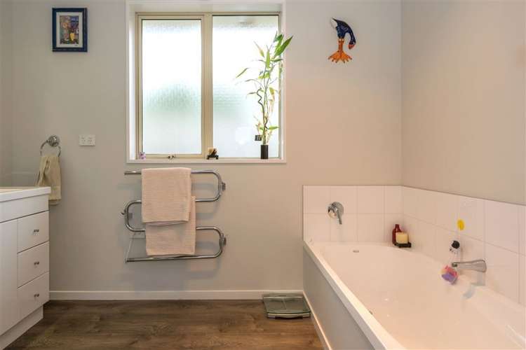 3 Algarve Close Blenheim Central_13