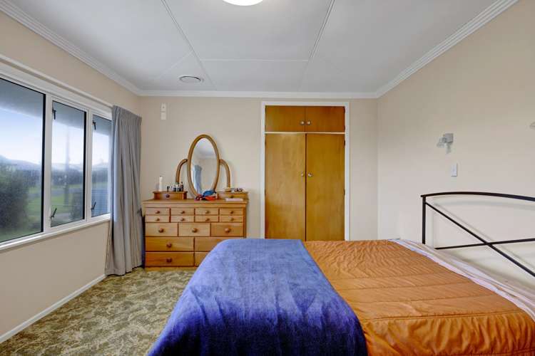 43 Fox Street Opunake_13