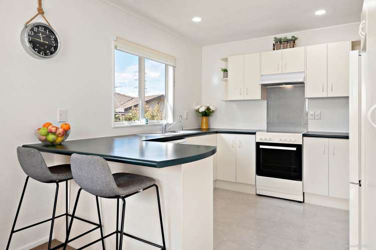 21 Broadfield Street Massey_7