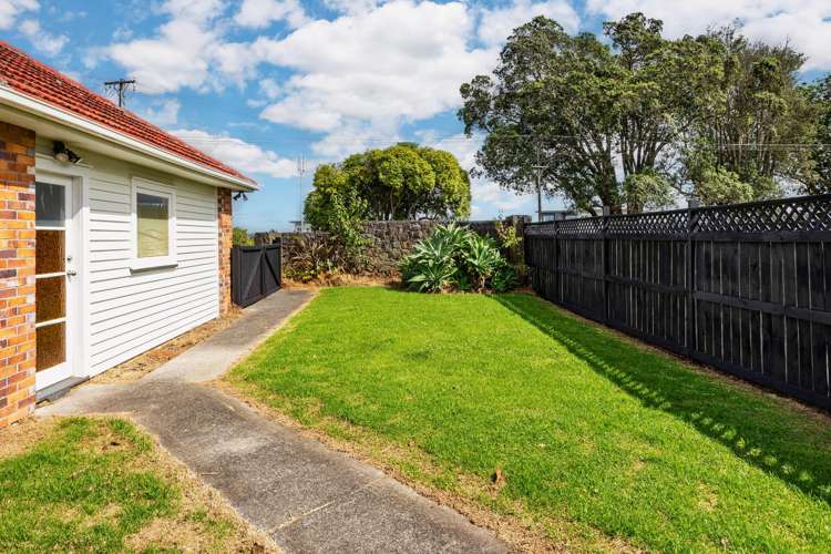56B Allendale Road Mount Albert_23