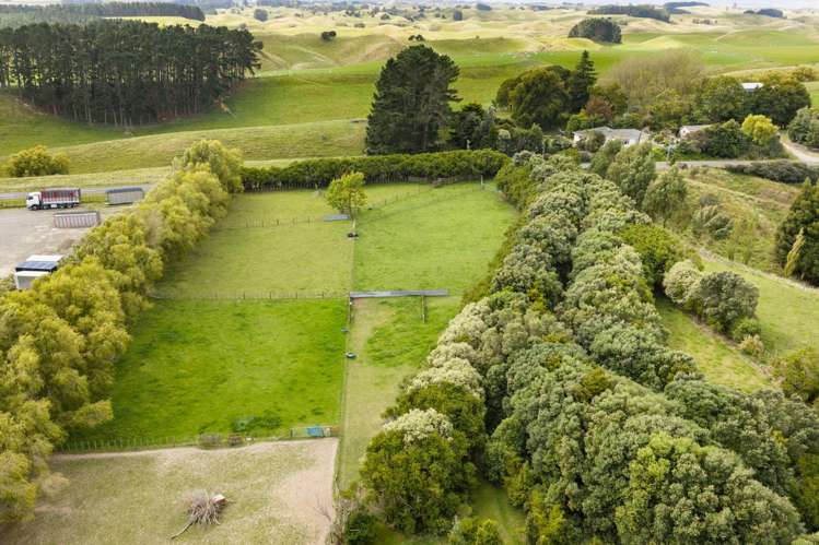 846 Colyton Road Bunnythorpe_32