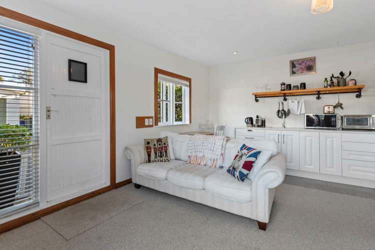 24 William Bond Street Stanley Point_19