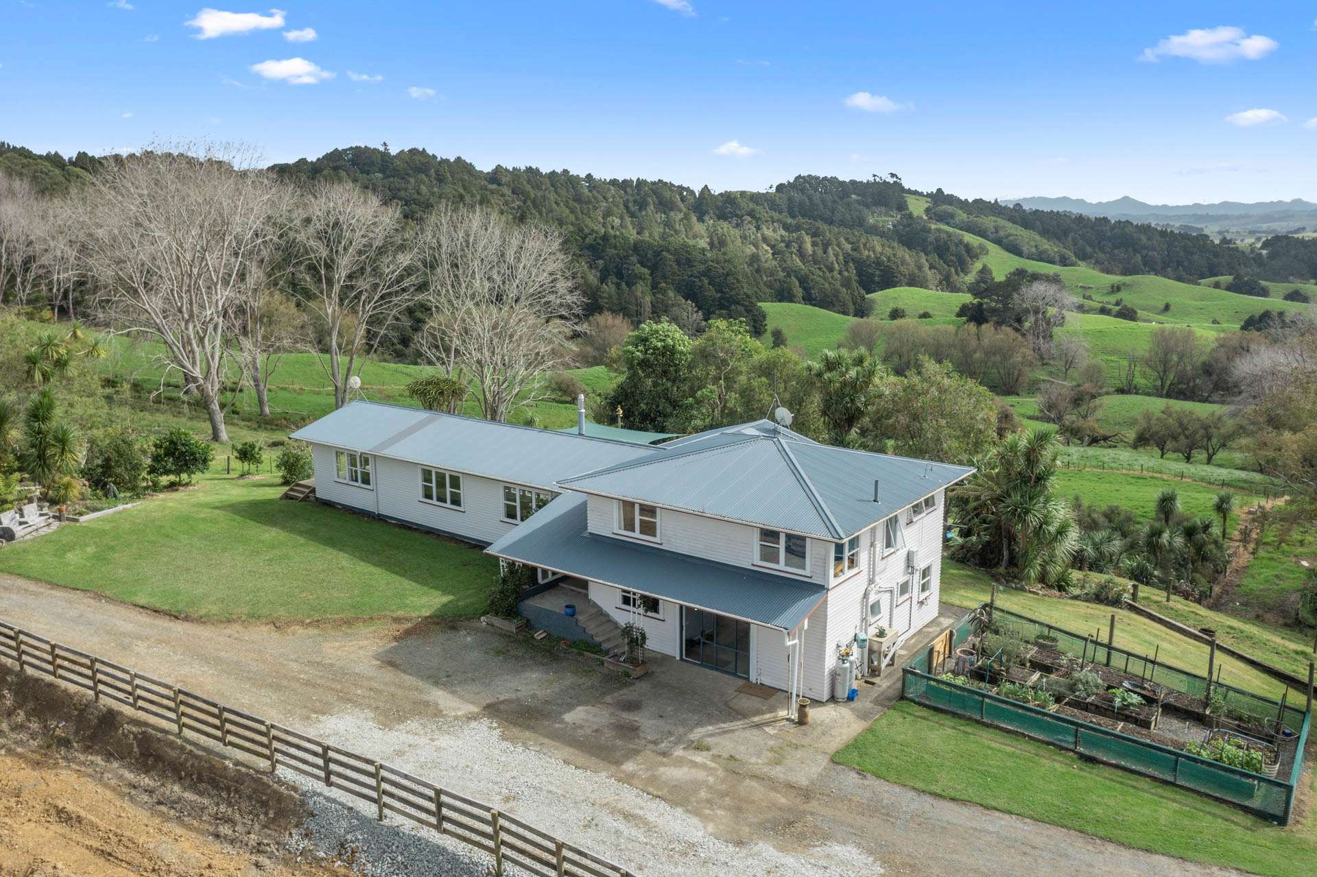 624 Golden Stairs Road Mareretu_0