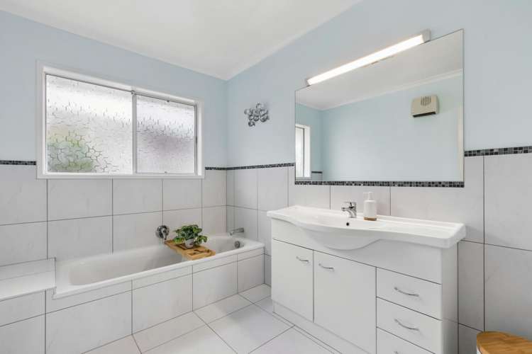 5 Parkvale Road Otumoetai_25