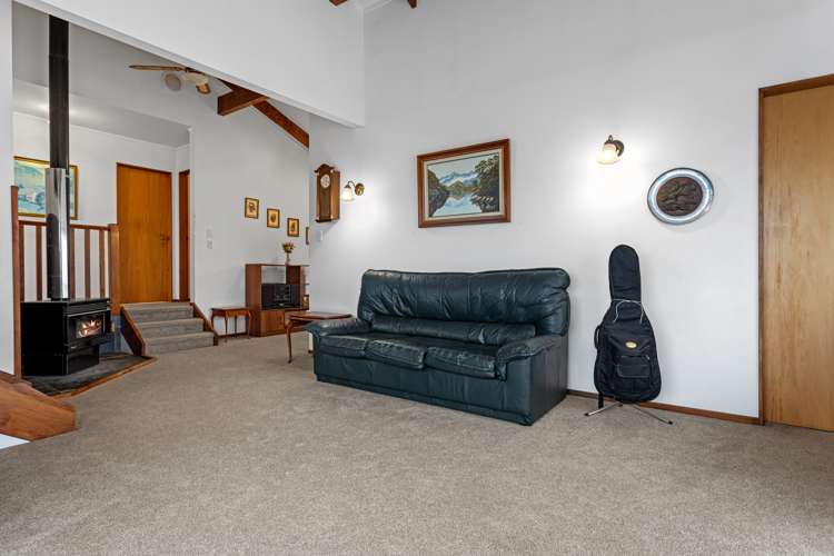 17 The Glebe Coastlands_10