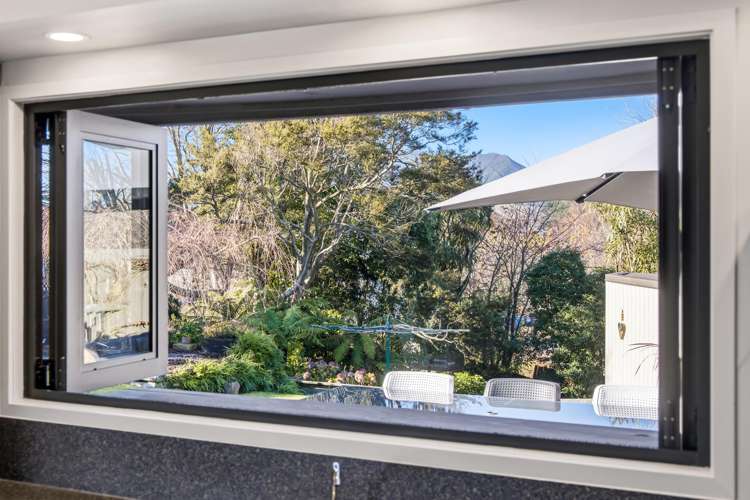 11 Armstrong Grove Hilltop_5