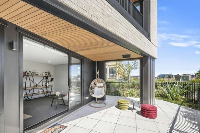 Sunny & Stylish Ground-Floor Apartment