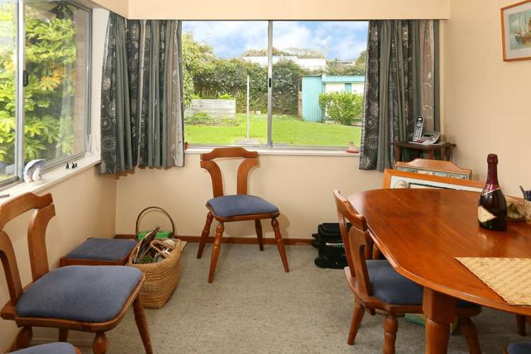 2/71 Royal View Road Te Atatu South_5