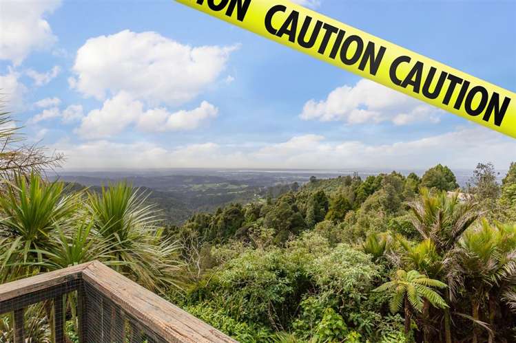 471 Scenic Drive Waiatarua_0