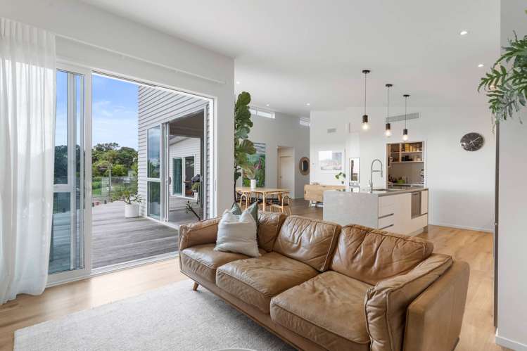 22 Waititiro Rise Stanmore Bay_12