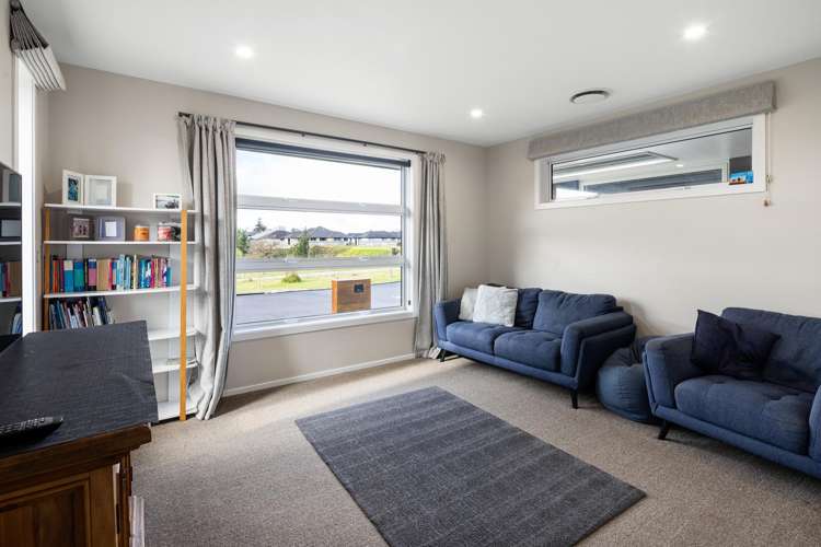 15 Hyatt Close Leamington_18