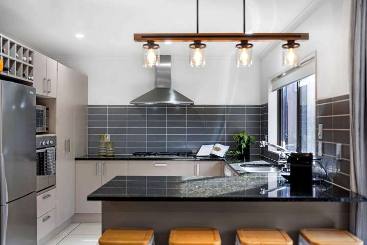 18 Ainwick Road Flat Bush_11