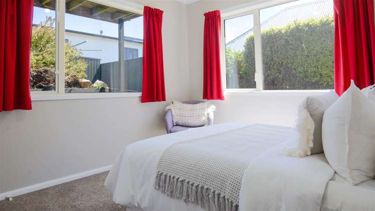 28 Koromiko Crescent Diamond Harbour_15