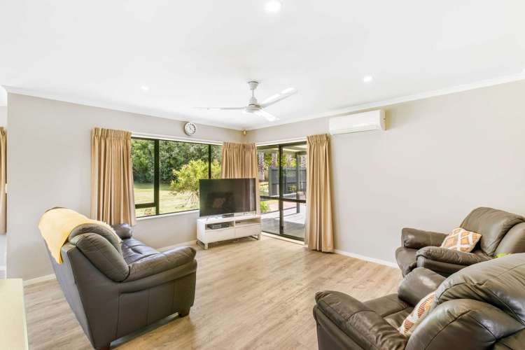 16 Awaroa Stream Drive Waiuku_4