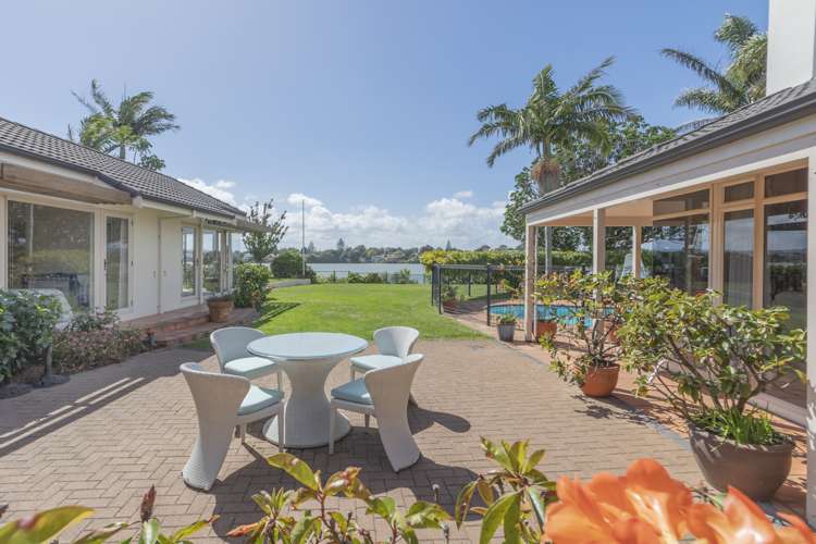 84 Rushgreen Avenue Pahurehure_6