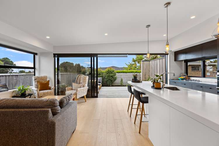 1156a South Road Oakura_6