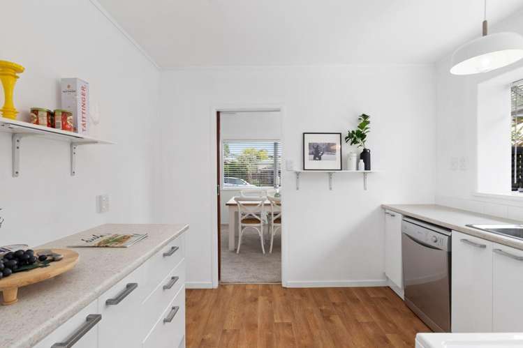 26 Beechdale Crescent 10694_10