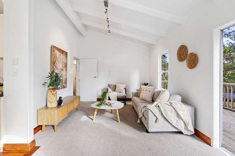 63 Neal Avenue Glenfield_3