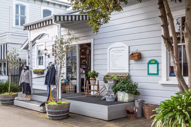 8 Memorial Square Martinborough_1